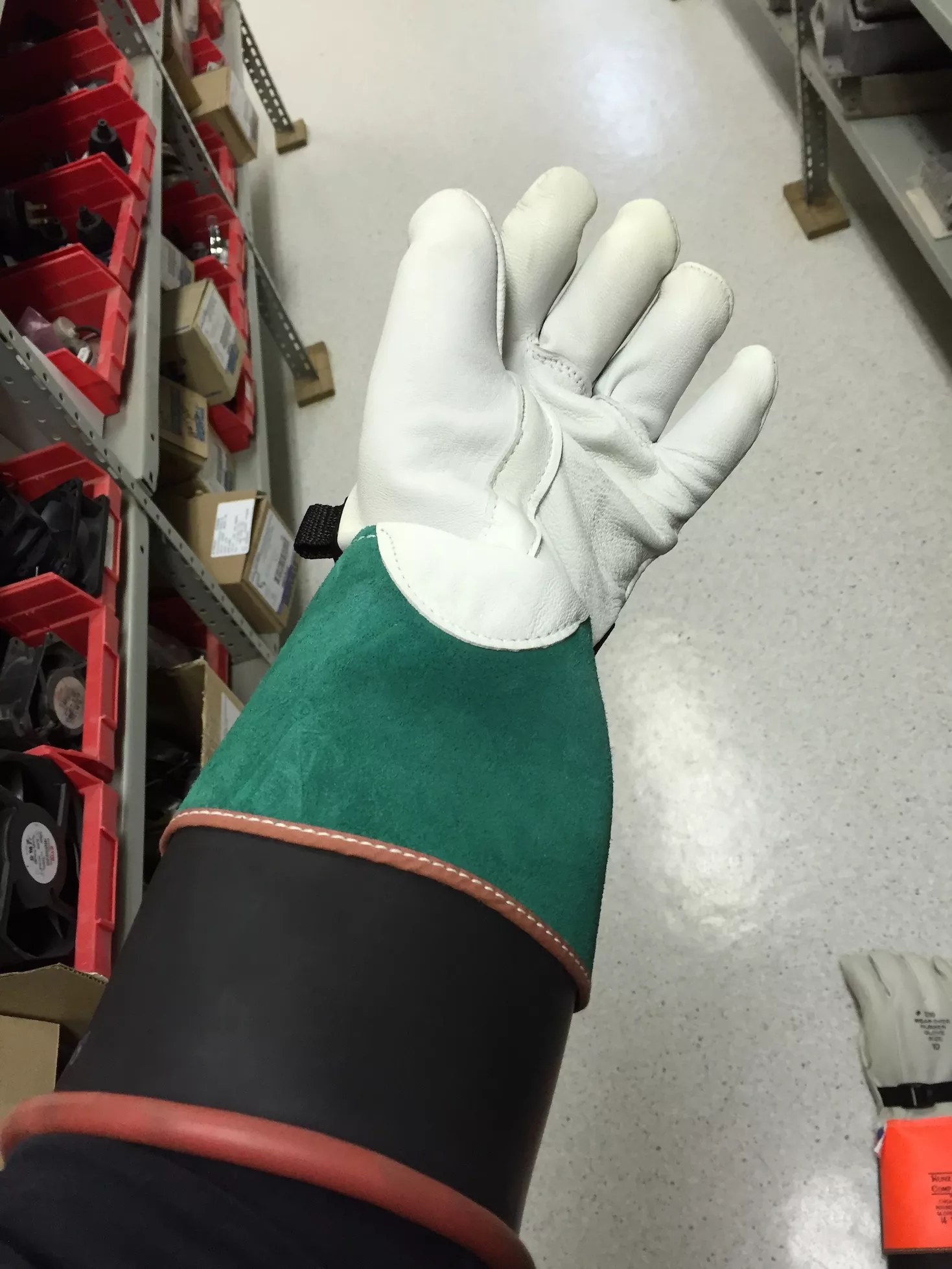 xindustrial safety equipment electrician gloves.jpg.pagespeed.ic.u8gmr 4fma